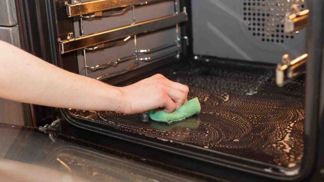 Cómo limpiar el horno con bicarbonato