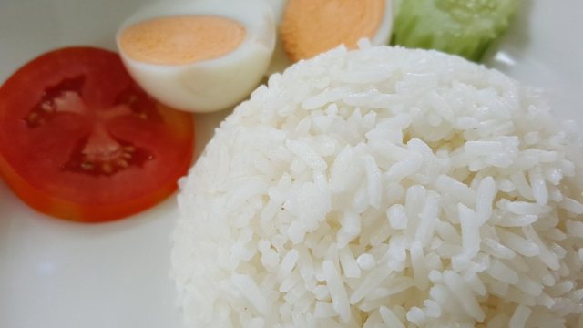 Cómo hacer arroz perfecto sin que se bata o pegue (receta fácil)