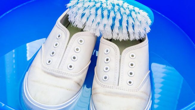 Cómo limpiar zapatillas blancas de tela paso a paso y de forma eficaz Imagen en miniatura
