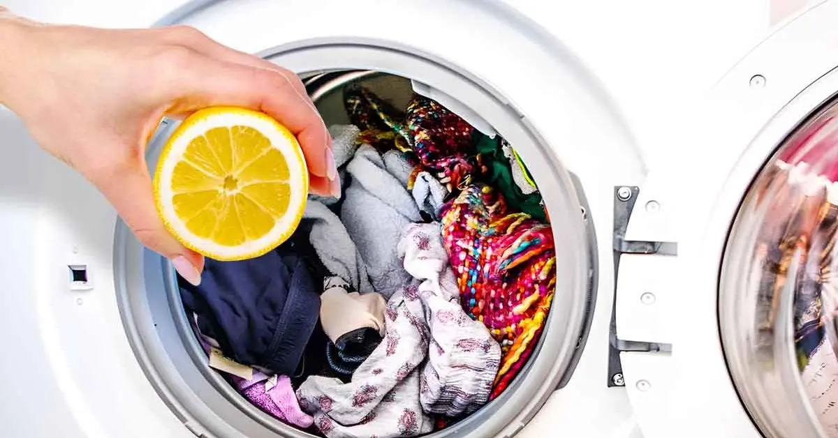 ¿Cómo quitar las manchas de la ropa sin usar detergentes?