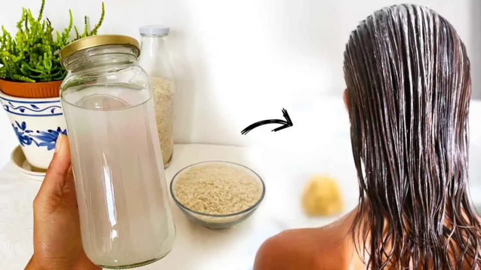 No tires el agua de la cocción del arroz: puede ser muy útil para tu piel, cabello y más