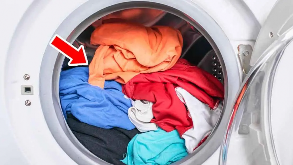 Un truco sencillo y económico para eliminar los malos olores de la lavadora