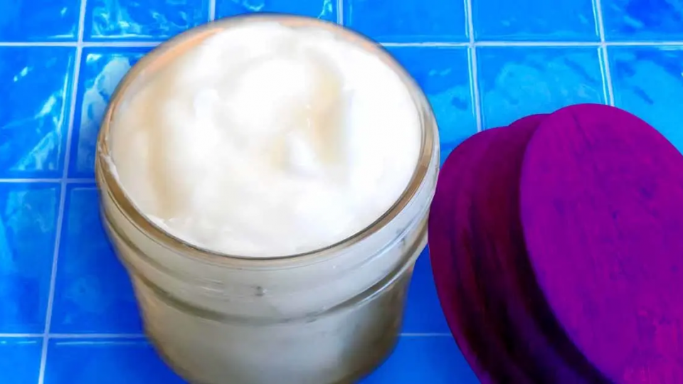 Aquí se explica cómo utilizar el aceite de coco para embellecer el rostro y la piel