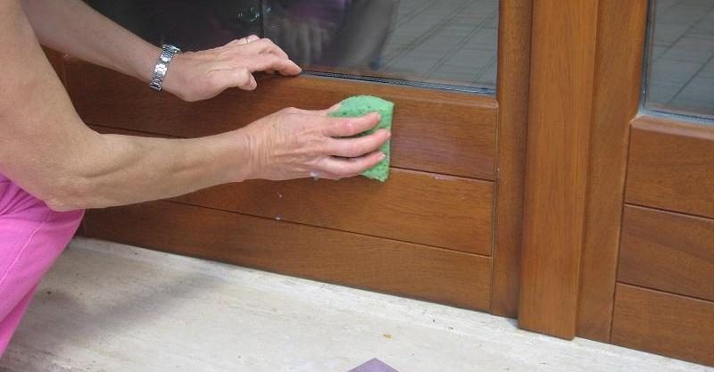 Cómo limpiar y pulir puertas de madera y dejarlas como nuevas