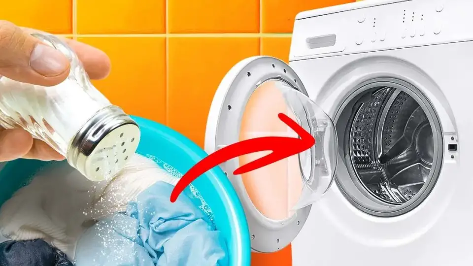 ¿Por qué poner la ropa en agua salada antes de lavarla? El truco para resolver un gran problema