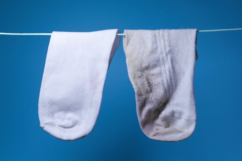 ¿Cómo blanquear calcetines? 7 ingeniosos consejos para una limpieza impecable