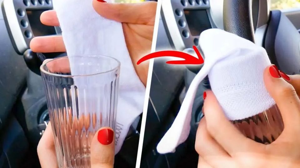 Poner un calcetín en un vaso de agua: el ingenioso truco que hacen todos los conductores