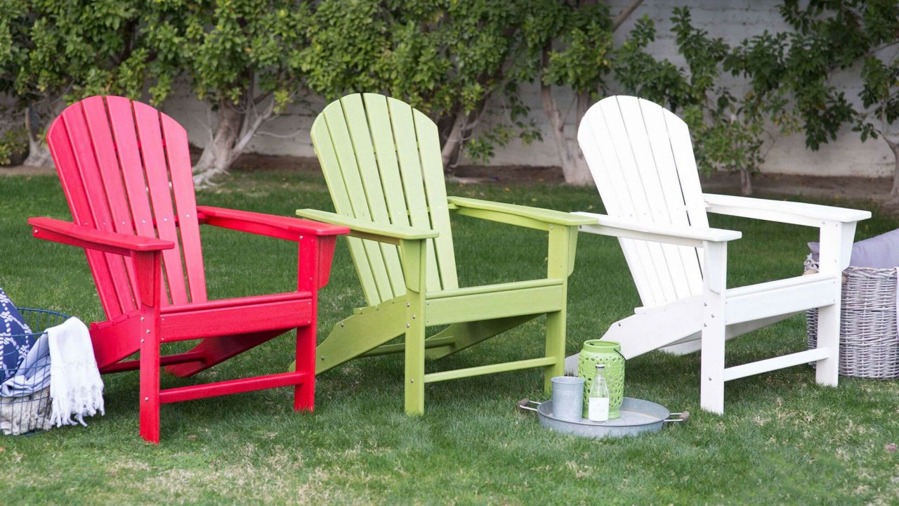 ¡Con este truco, tus sillas de jardín volverán a estar tan blancas como nuevas!