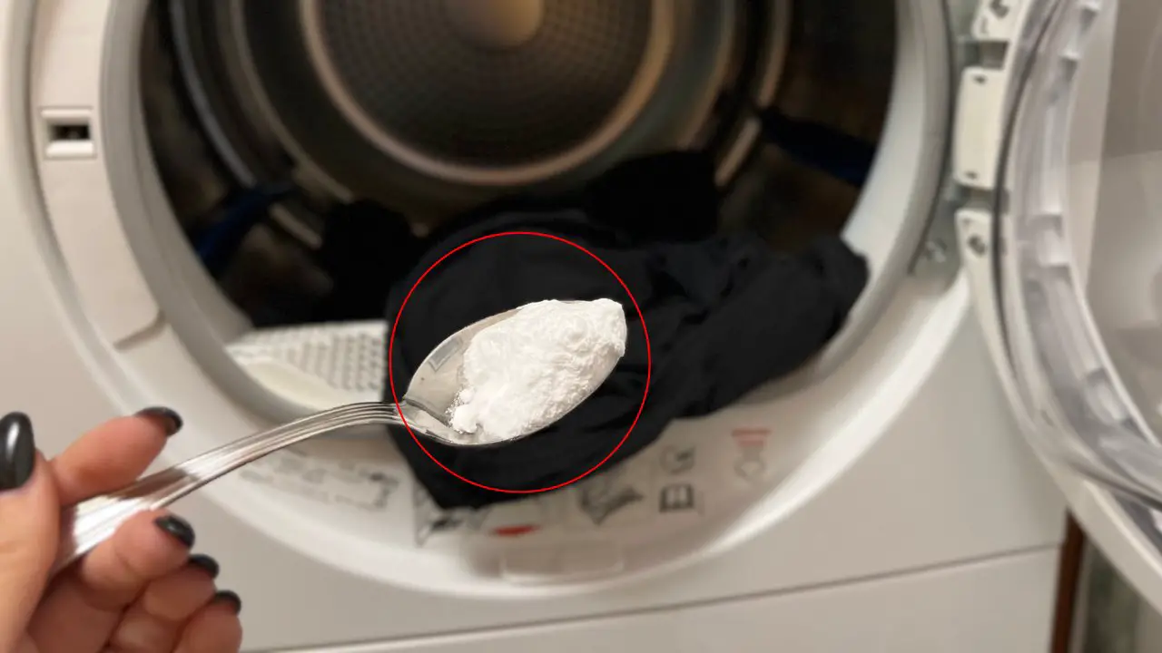 Poner bicarbonato en la lavadora, las lavanderías más expertas llevan años haciéndolo: el motivo