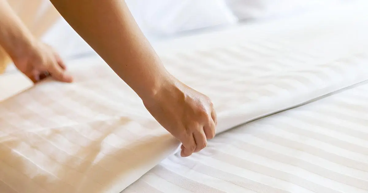 ¿Cómo alisar las sábanas sin plancha?