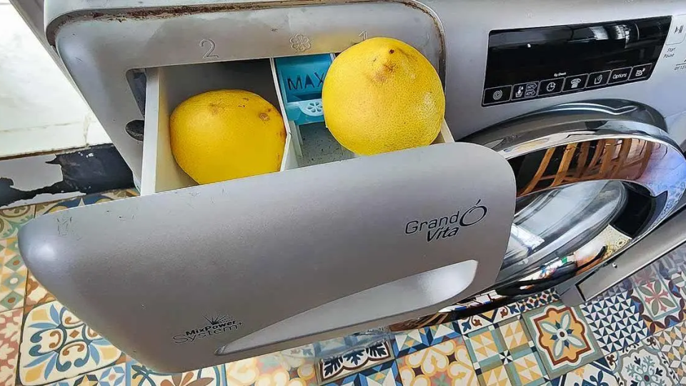 ¿Cómo limpiar el cajón del detergente de la lavadora con limón?