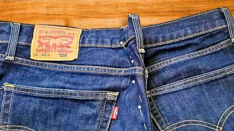 Consejos para encoger jeans demasiado grandes: guía paso a paso