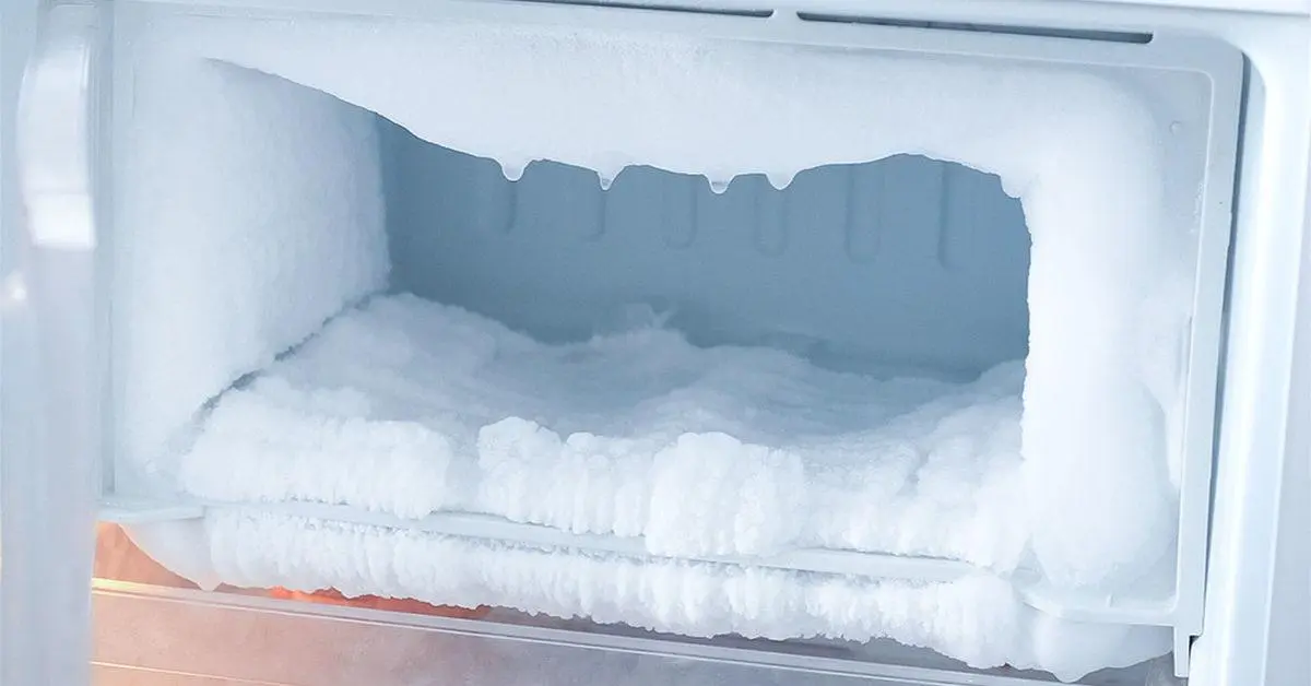 El sencillo truco para evitar las heladas en el congelador