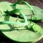 No tires las chanclas viejas: una brillante idea de reciclaje para usarlas