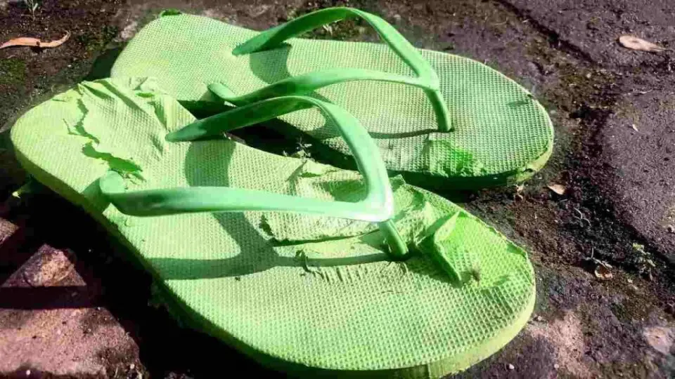 No tires las chanclas viejas: una brillante idea de reciclaje para usarlas