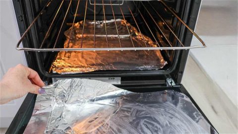 Cómo limpiar tu horno en 5 minutos: adiós grasa y suciedad con la punta de aluminio