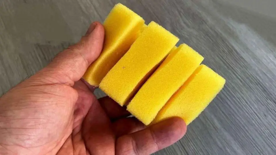 Cuando descubras este truco dejarás de tirar esponjas de cocina viejas