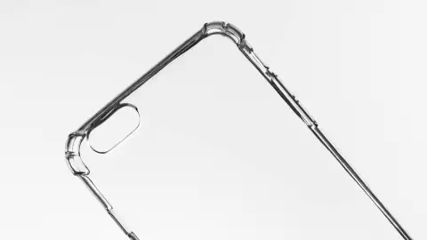 Cómo limpiar una funda amarilla y devolverle su color original