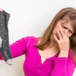 Cómo eliminar el mal olor de pies